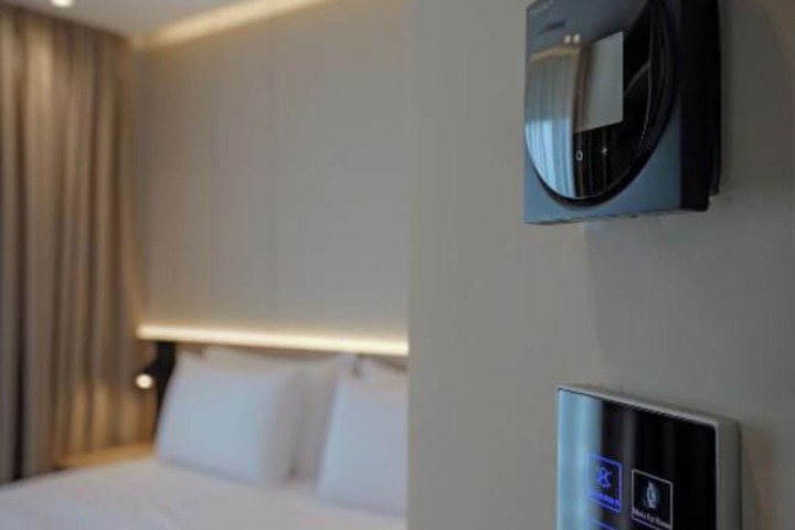 Room 73 of 171
