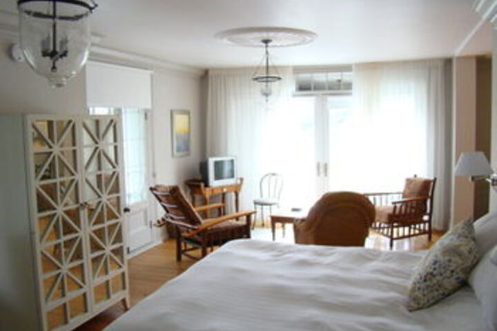 Room 52 of 57
