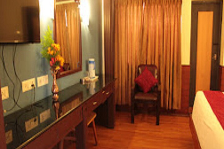 Room 6 of 13