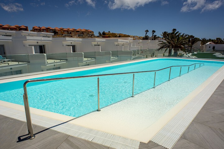 Pool 47 of 75
