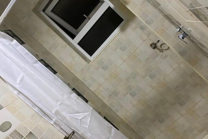 Room 158 of 190