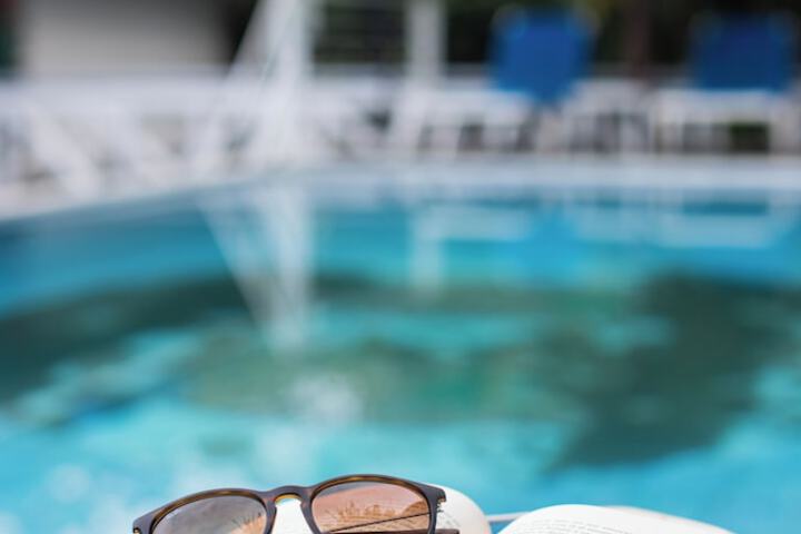 Pool 96 of 136