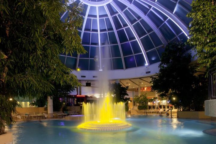 Pools & Facilities