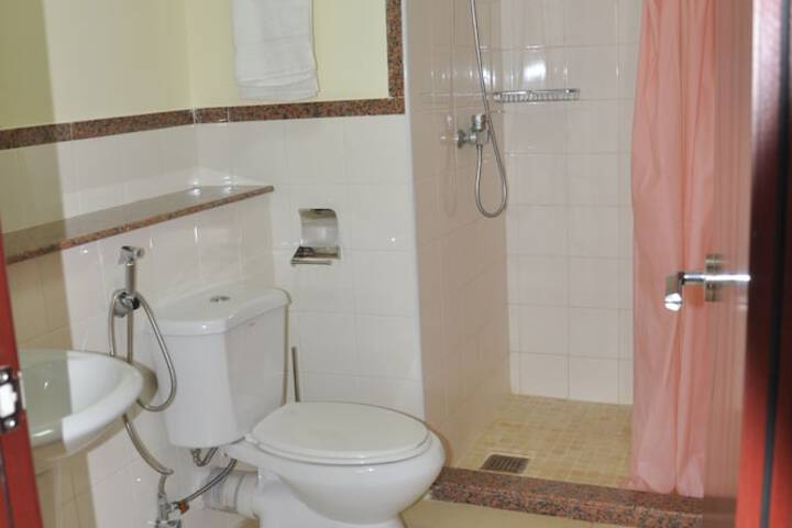 Room 10 of 29