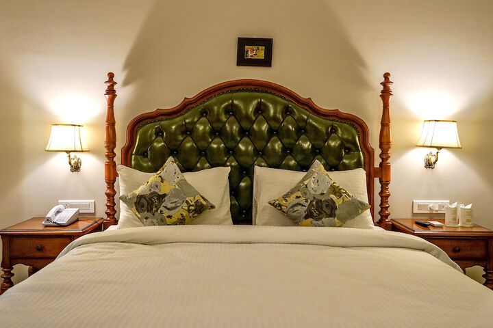 Room 13 of 49