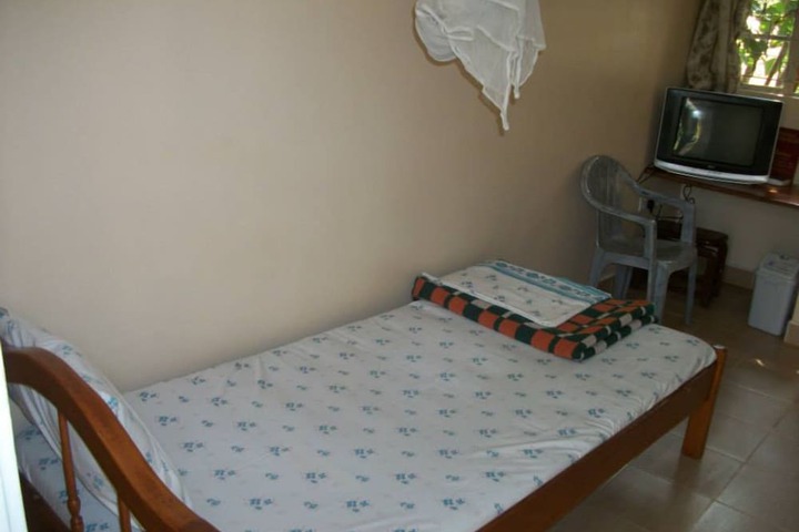 Room 11 of 20