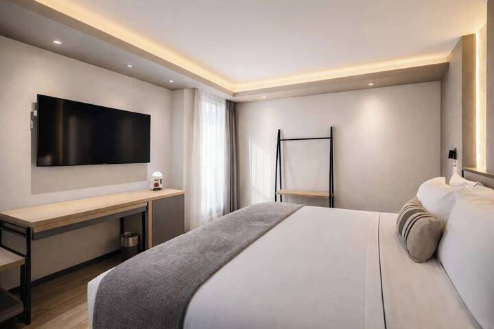 Room 37 of 176