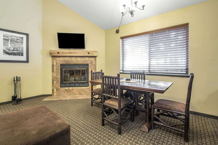 1 Bedroom 1 King Timber (14 of 45)