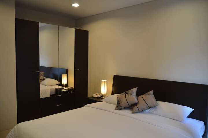 Room 10 of 31