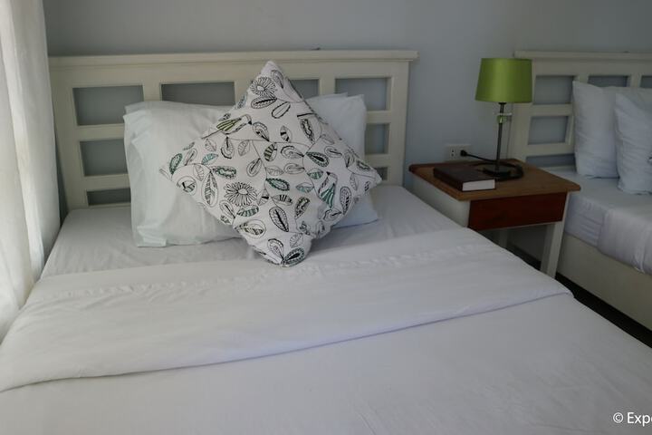 Room 4 of 27