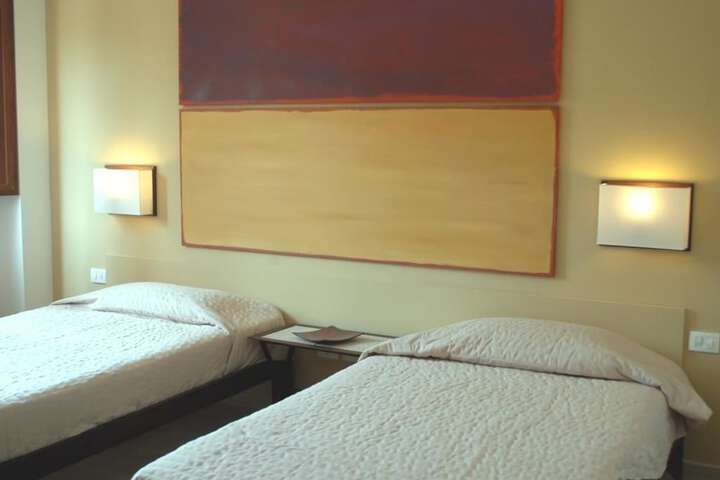 Room 15 of 115