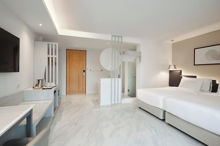 Room 25 of 61