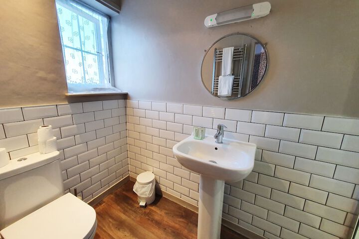 Room 15 of 26