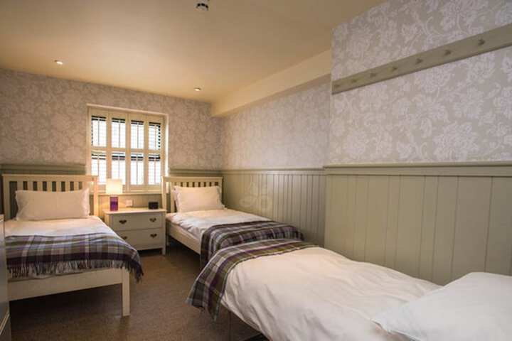 Room 26 of 75