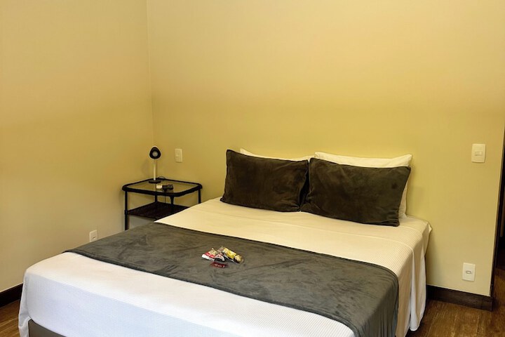 Room 27 of 75