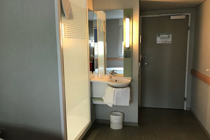 Room 34 of 72