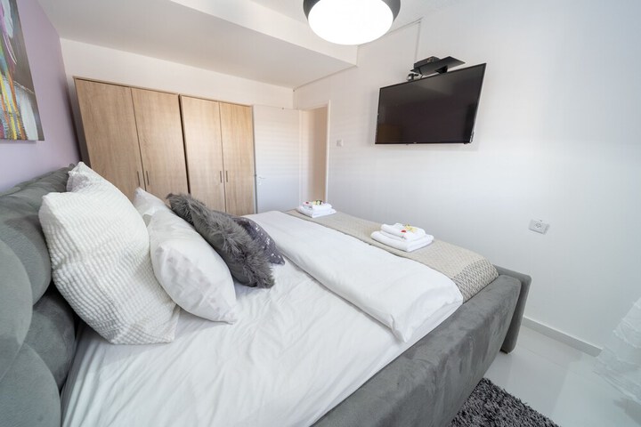Room 7 of 22