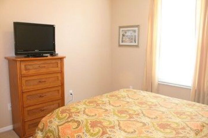 Room 7 of 13