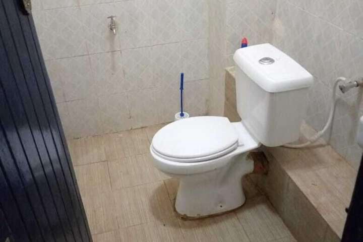 Room 8 of 13