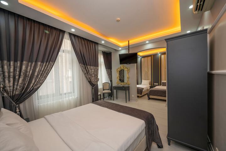 Room 9 of 62