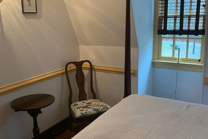 Room 9 of 30