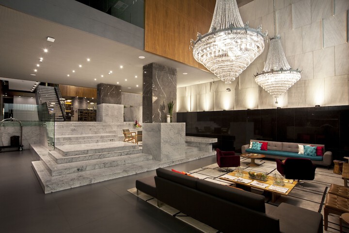 Entrance & Lobby
