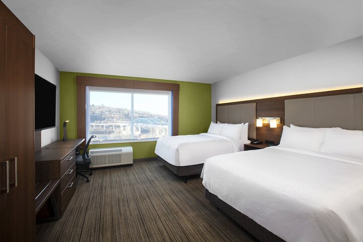 2 Queen Beds (3 of 8)