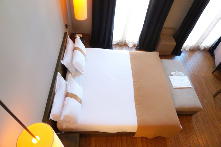 Room 26 of 61