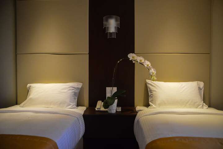 Room 16 of 113