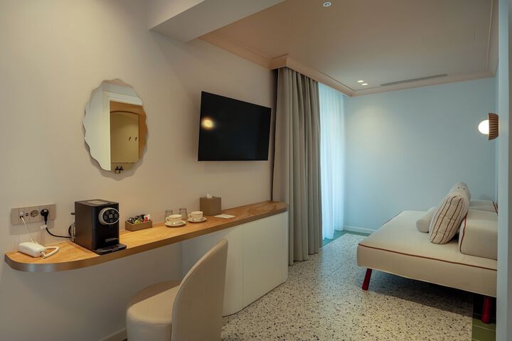 Room 11 of 41