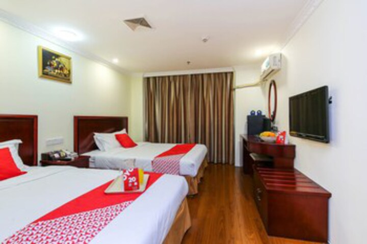 Room 12 of 24