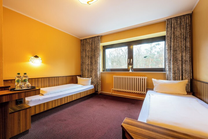 Room 36 of 74
