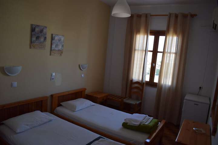 Room 14 of 36
