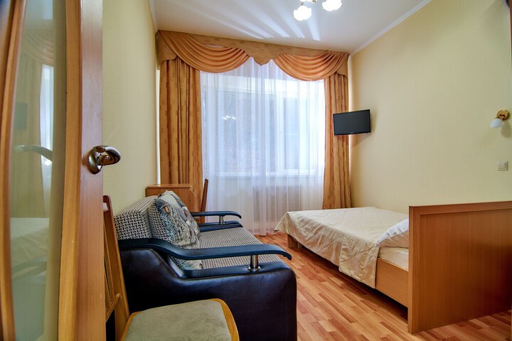Room 52 of 115