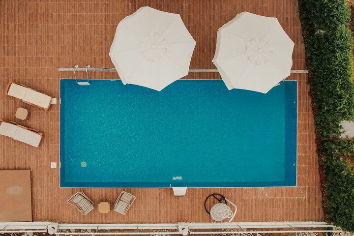 Pool 24 of 42