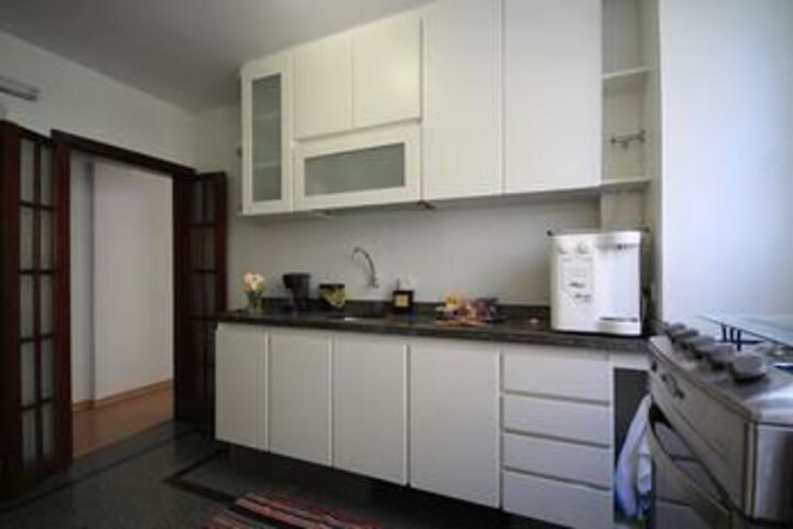 Room 28 of 34