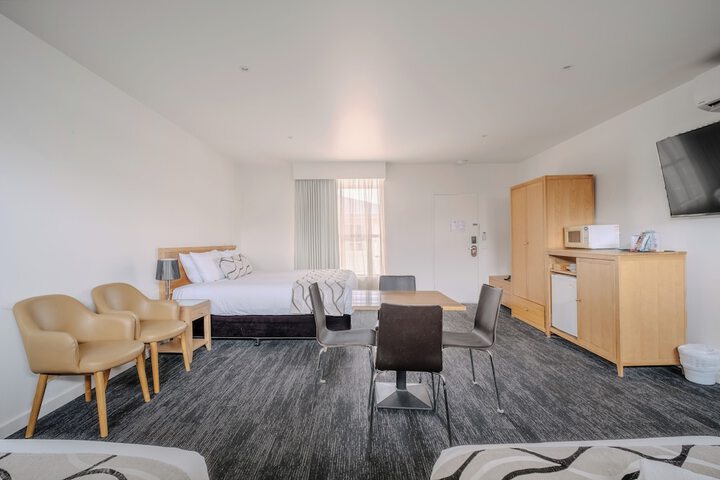 Room 15 of 66