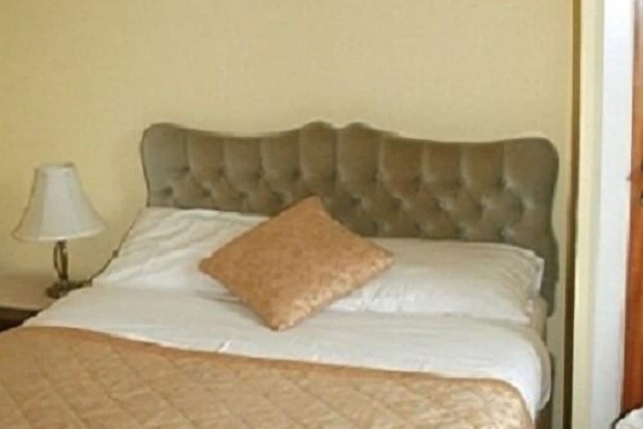 Room 3 of 13