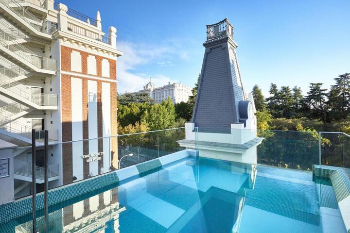 Exterior of The Social Hub Madrid Extended Stay