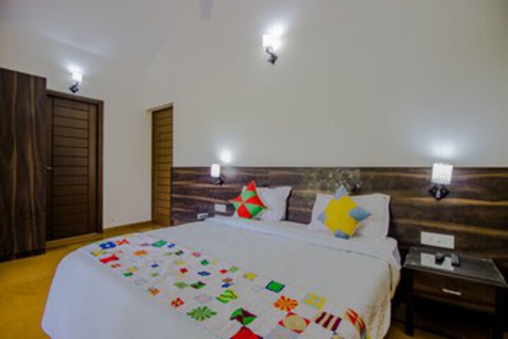 Room 18 of 25