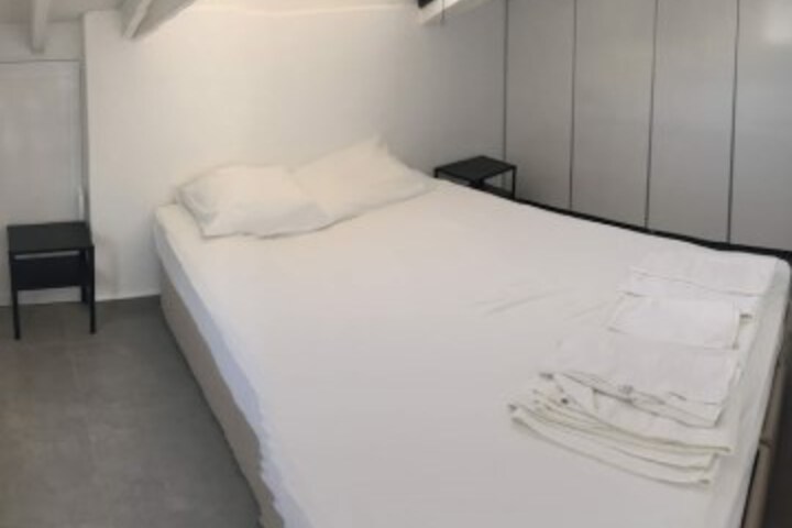 Room 21 of 85