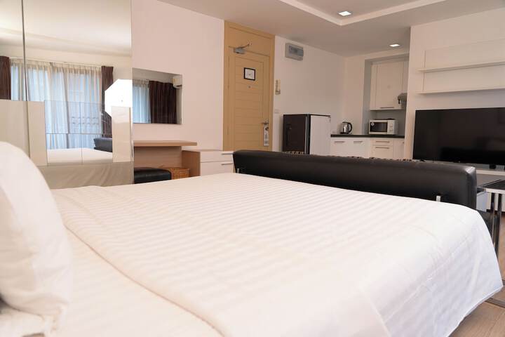 Room 6 of 47