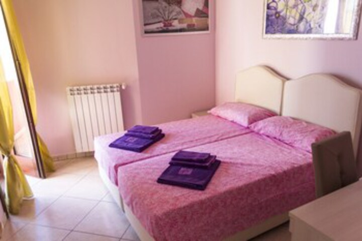 Room 16 of 21
