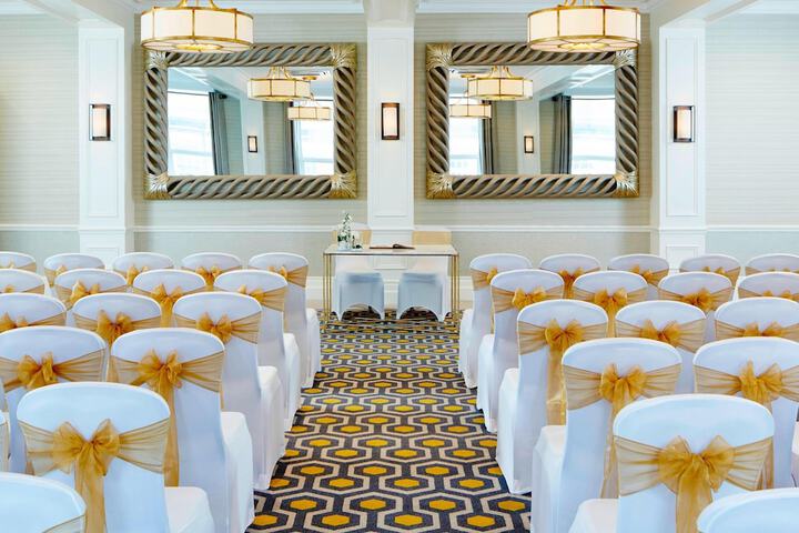 Ballroom/Hall 52 of 73