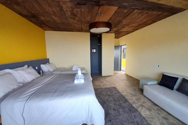 Room 5 of 47