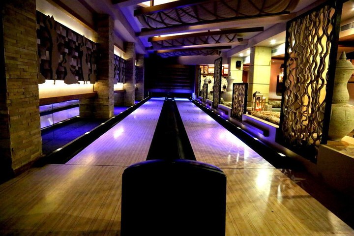 Lounge 24 of 30