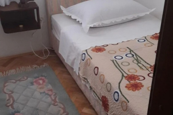 Room 3 of 7