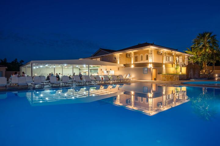 Pool 27 of 35