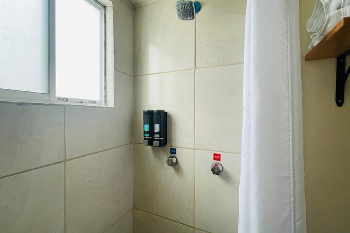 Room 60 of 98
