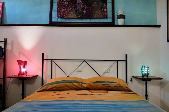 Room 4 of 15